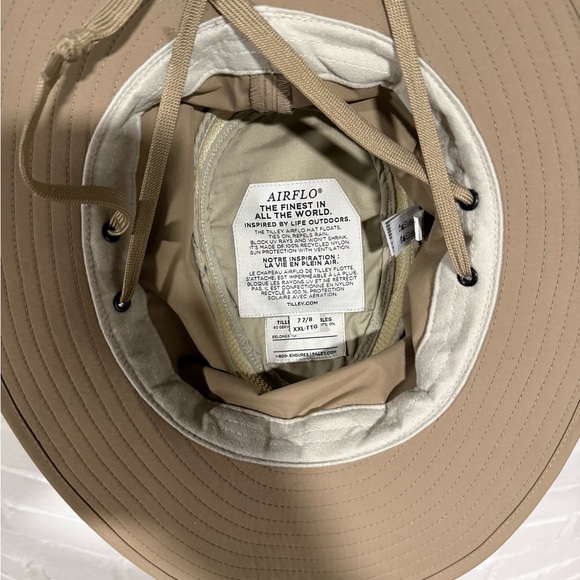 NWOT Tilley Wide Brim Hat - Picture 2 of 2